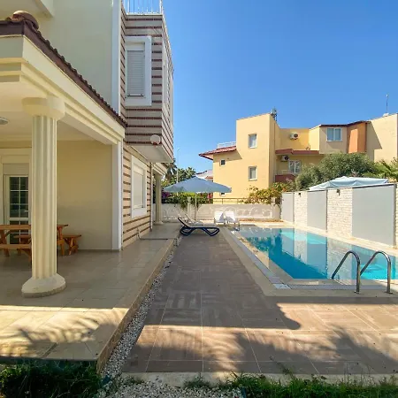 Musari No4 With Private Pool And Garden וילה באלאק