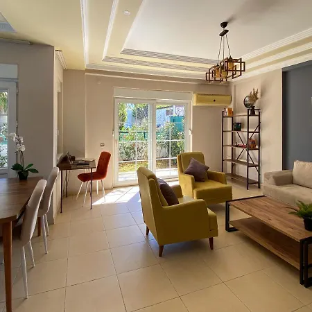 Musari No4 With Private Pool And Garden