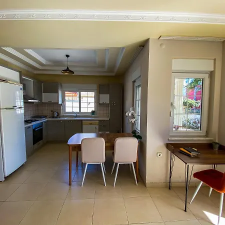 Musari No4 With Private Pool And Garden וילה באלאק