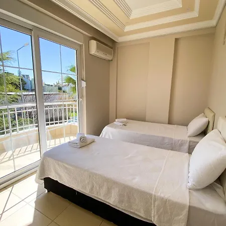 Musari No4 With Private Pool And Garden * באלאק